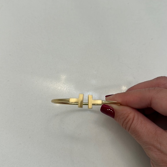 Tiffany - Picture 3 of 8